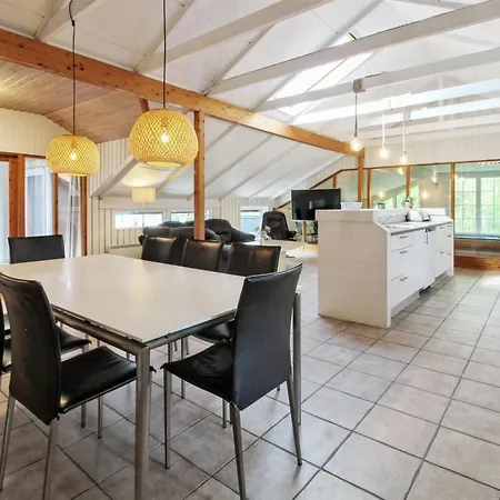 Niyazi - 3-1km From The Sea By Interhome